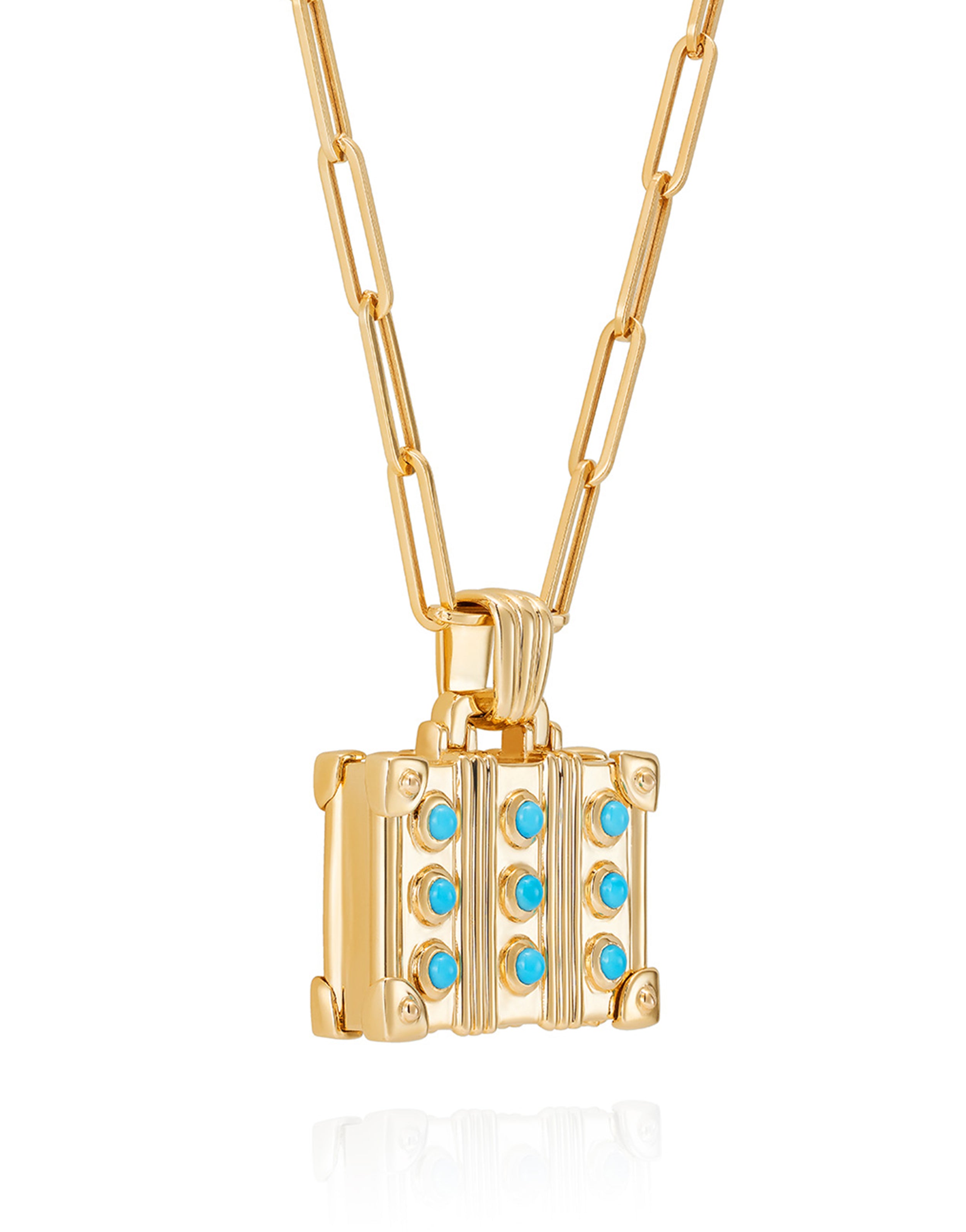 ‘Pack Your Dreams’ suitcase